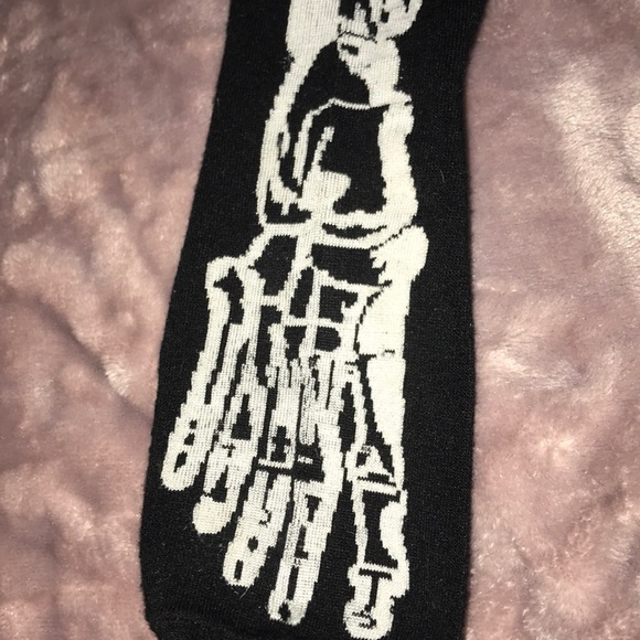 Skeleton Socks - Picture 2 of 3